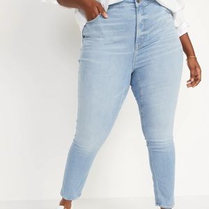 Old Navy Rockstar High Rise Jeans, size 24